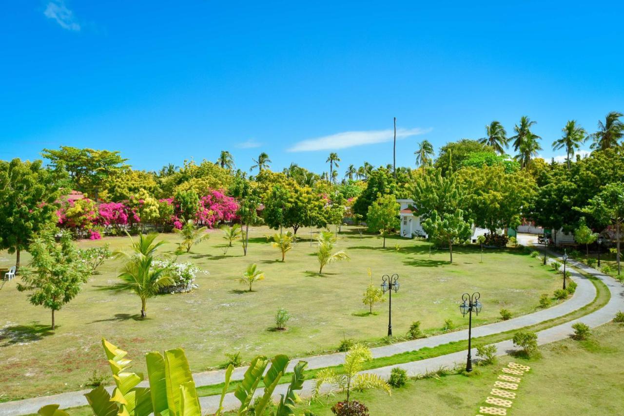Casablanca By The Sea Hotel Olango Island Exterior foto